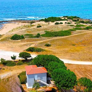 Romanos Beach Villas